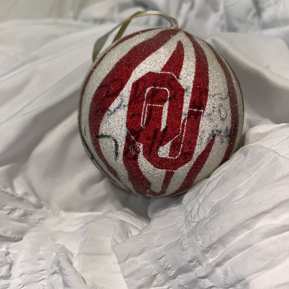 OKLAHOMA BILLY SIMS SIGNED ORNAMENT - Picture 4 of 6